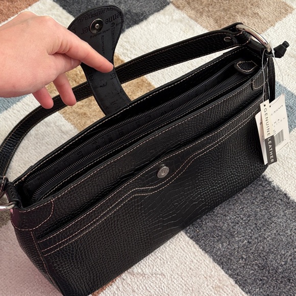 NWT Etienne Aigner Genuine Leather Purse - Picture 5 of 6